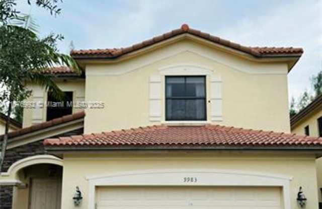 9983 NW 89th Ter #0 DORAL, FL 33178-2743