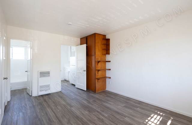 Photo of OPEN HOUSE: 11/29 2-3PM ~ Beautiful Studio Available, A Must See!