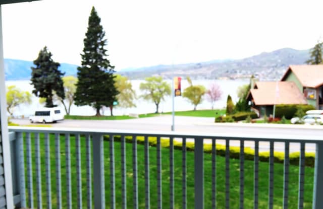 Photo of 2305 West Woodin Avenue Unit 2D - 1