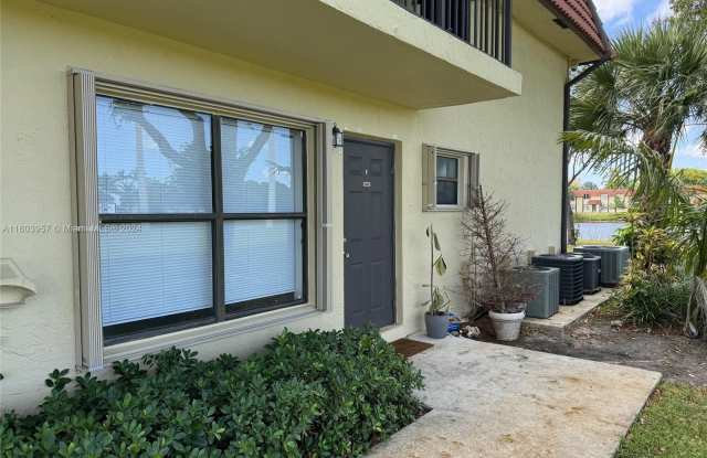 10005 NW 4th St