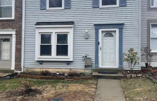 12521 LAUREL GROVE Place