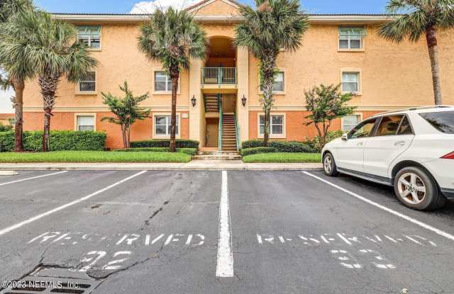 101 25TH Avenue S unit: J11