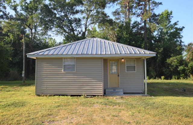 1354 Georgia Rd - 1354 Georgia Road, Moss Bluff, LA 70611