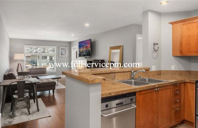 123 Queen Anne Ave N Apt 201