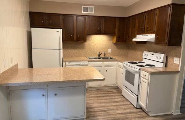 600 Mt Sylvan St
