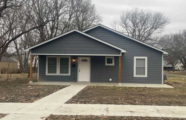 3 bedroom 2 bath near Washburn University