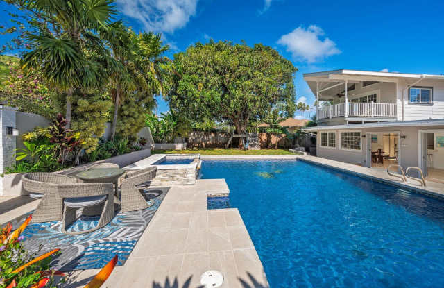 New to the market! Private Villa w/Pool, AC, walk to beach: Villa Hui Hou