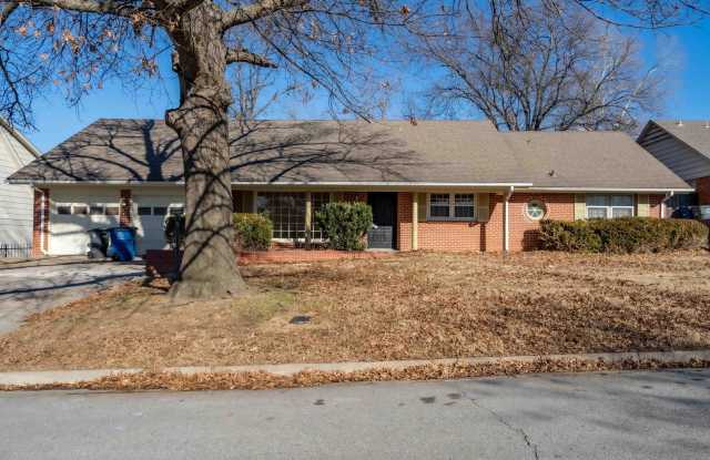 Prime Location! 3 bed/ 2 bath! Schedule a tour today!