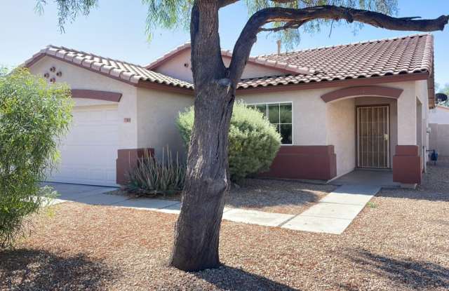 Well maintained 3 bedroom in Glendale!