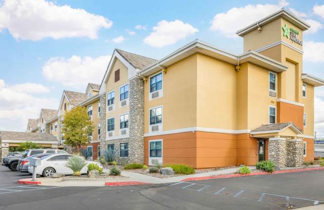 Suites Temecula - Wine Country