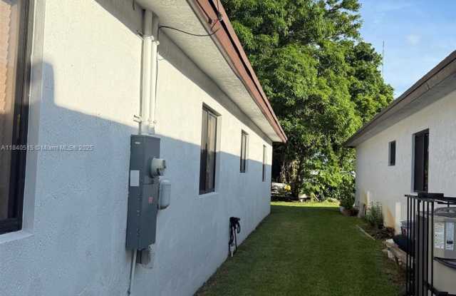 5140 Southwest 24th Street