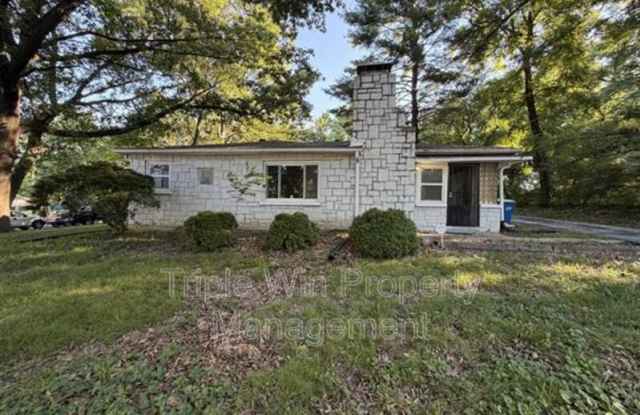 1911 REDMAN RD
