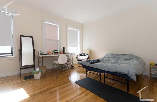 72 Quint Ave #9i Boston MA 02134