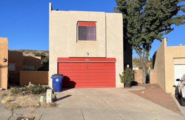 Photo of 4985 Butte Place NW