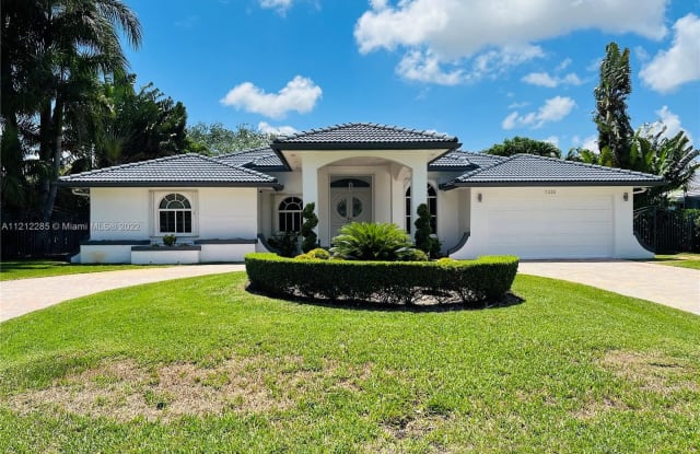 7330 SW 126th Ct - 7330 SW 126th Ct, Kendale Lakes, FL 33183