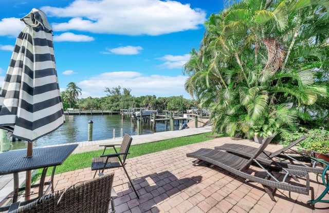 2724 Treasure Cove Circle