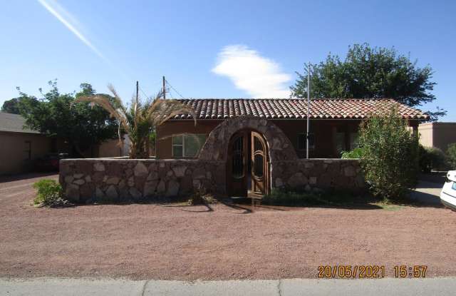 310 Manso Ave.