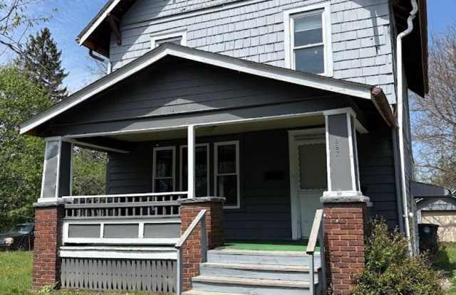 Four bedroom one bathroom home for rent