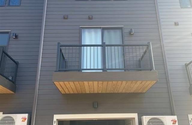 948 Broad River Lane