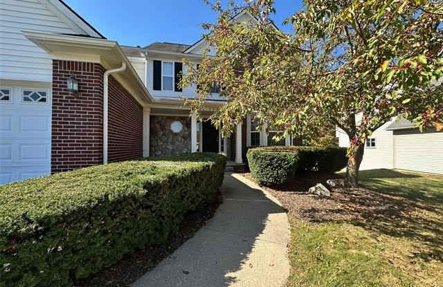 2609 HUNTINGTON Drive