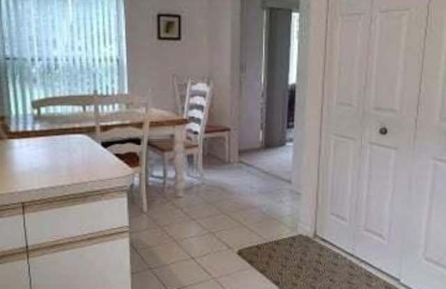 1899 Oak Berry Circle