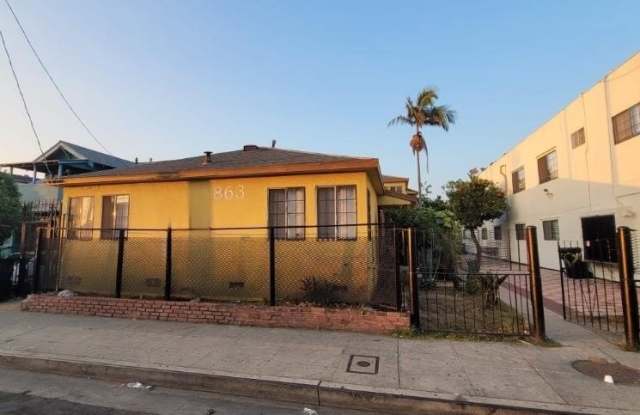 863 W Vernon Avenue