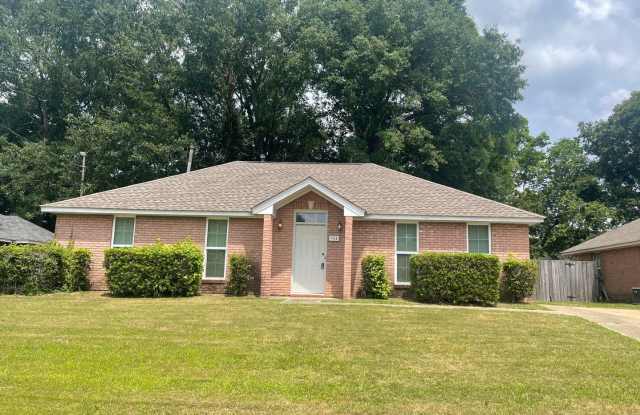 904 Excelsior Drive