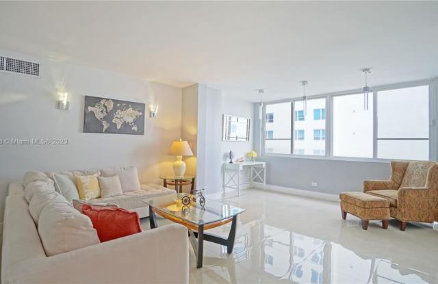 5005 Collins Ave Apt 922