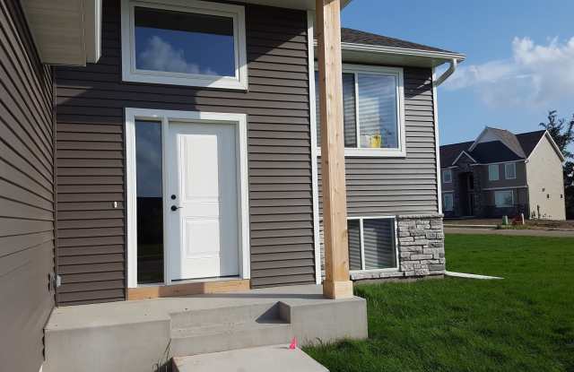 3984 Stone Point Dr Ne