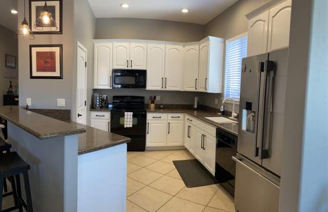 4241 N PEBBLECREEK Parkway unit: 5