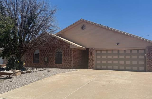 609 Montwood