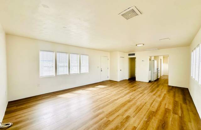 Photo of 10thAve1920