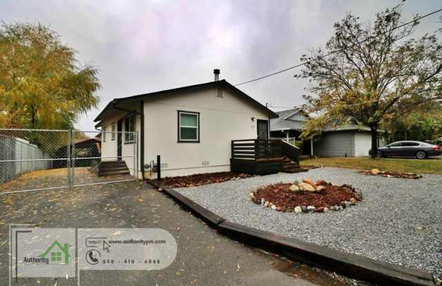 1725 Logan St - Remodeled Home In Downtown Redding