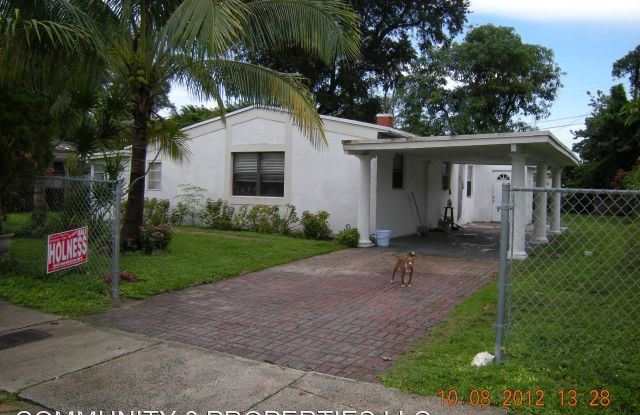 1524 NW 11 PL