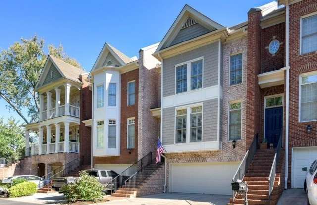 1467 WEMBLEY Court NE