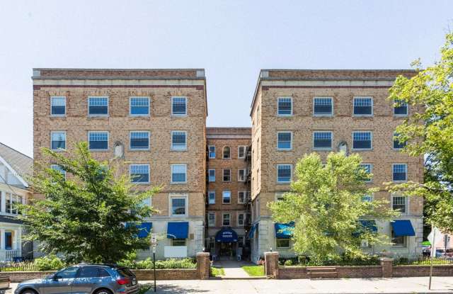 The Kensington at 516 Orange St!