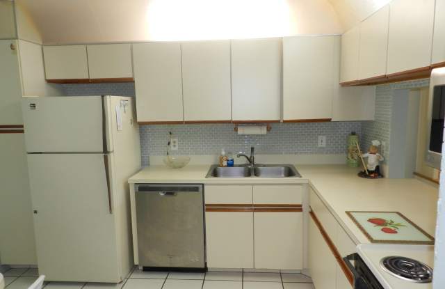 145 Lake Nancy Lane unit: 231