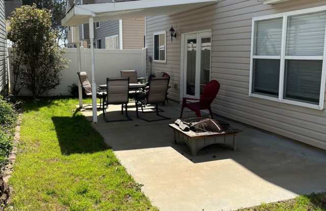 2 Bedroom Single Family Home in Woodstock