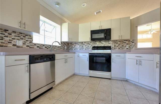 7725 CRAIGHURST LOOP