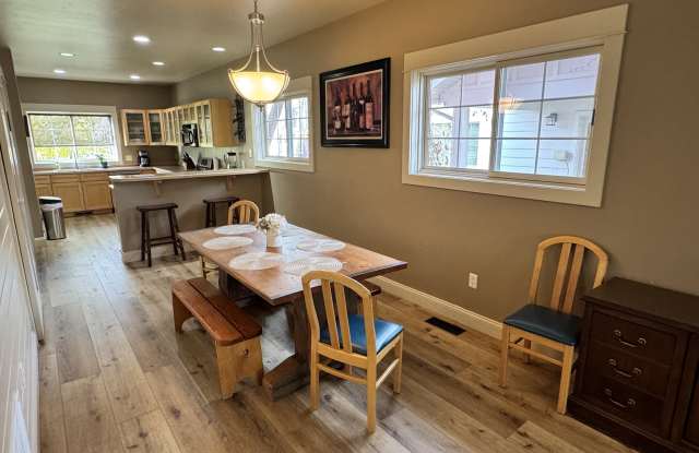 Photo of 813 North 15th Avenue