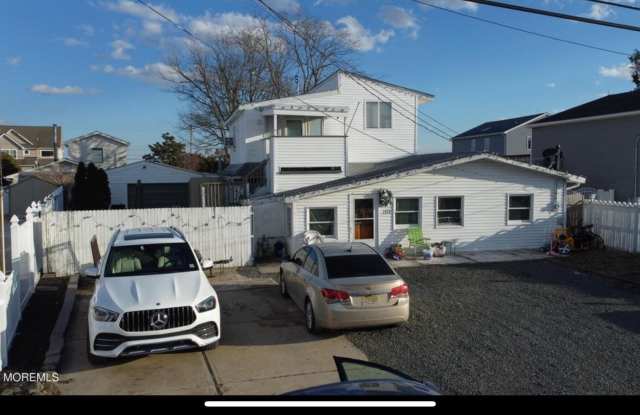 Photo of 1712 Binnacle Road