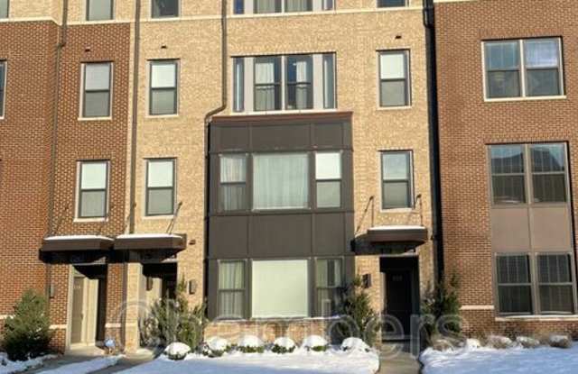 204 Van Buren St