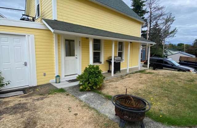 2 Bed, 1 Bath in York Neighborhood Close to Downtown and WWU