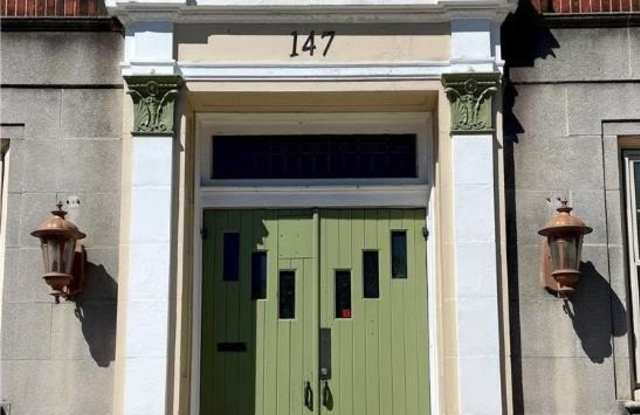 147 S 4Th Street unit: 1