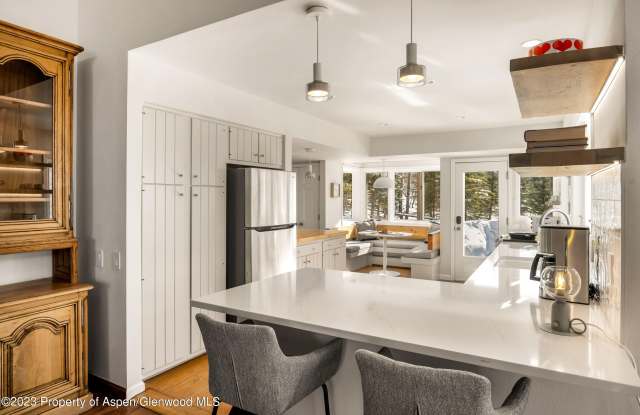 1036 Red Mountain Road