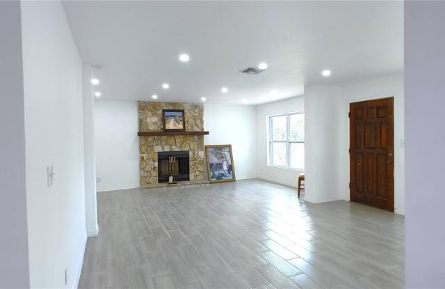 4821 SPOTTSWOOD DRIVE