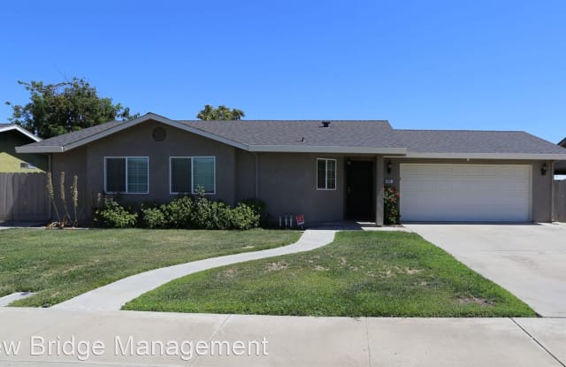 942 Lacy Way - 942 Lacy Way, Turlock, CA 95380