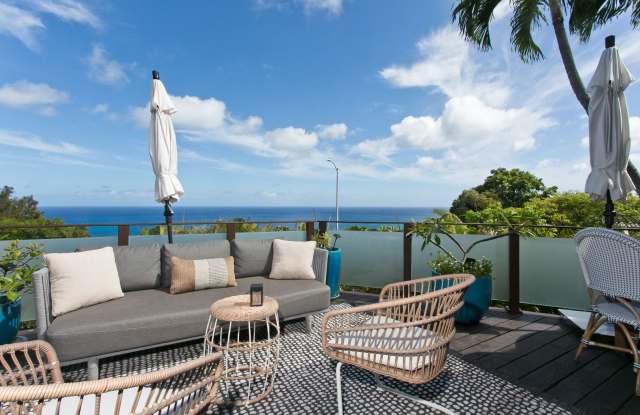 Elegant Oceanview Residence in Prestigious Hawaii Loa Ridge – 3 Bed / 3 Bath