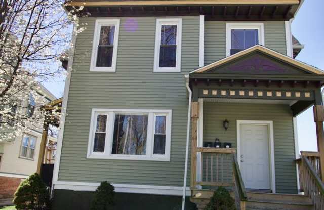 Photo of 507 E Mulberry