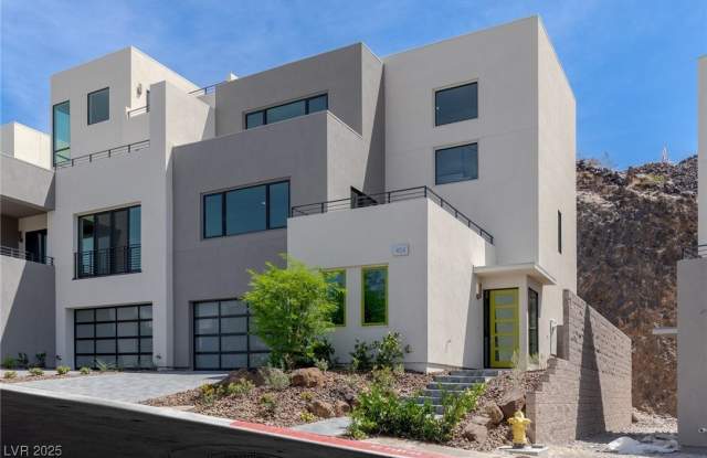 454 Tranquil Peak Court